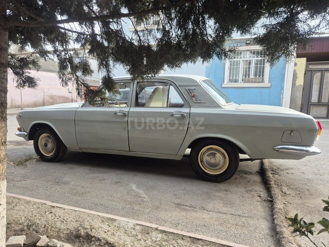 GAZ 24 "Volga"-4