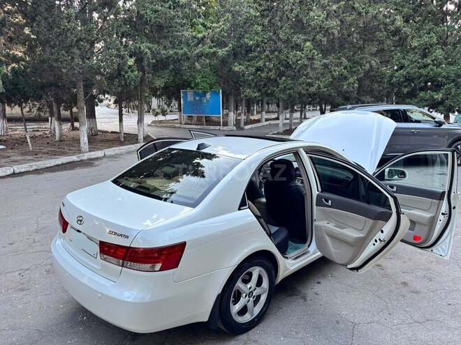 Hyundai Sonata-4