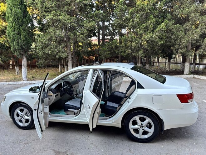 Hyundai Sonata-9