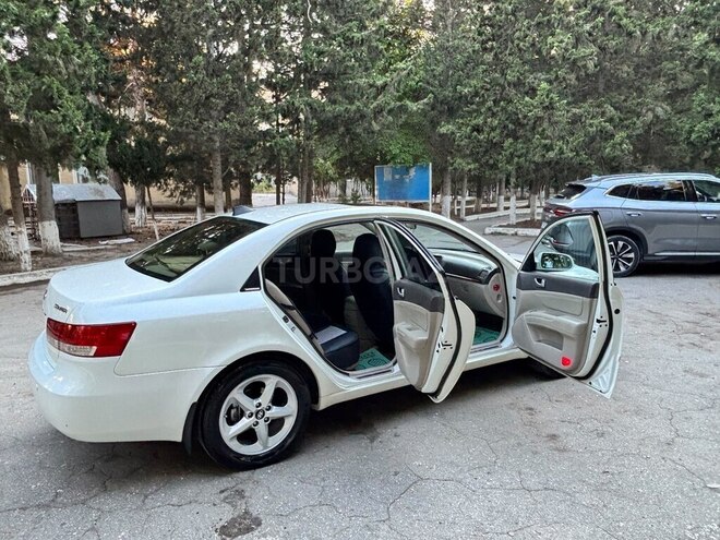 Hyundai Sonata-10