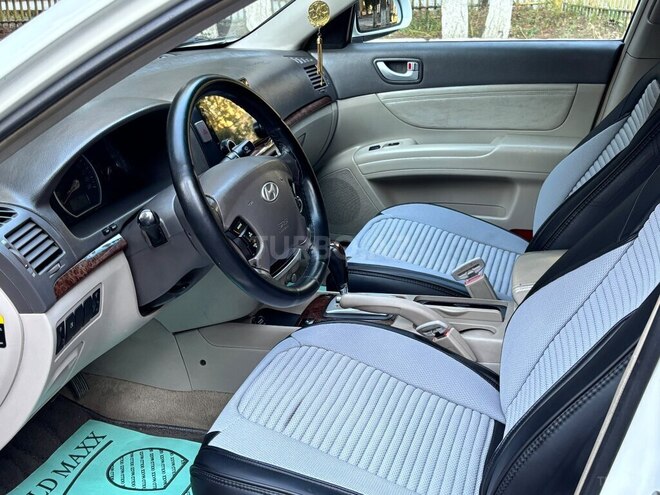 Hyundai Sonata-14