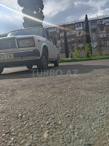 LADA (VAZ) 2107-2