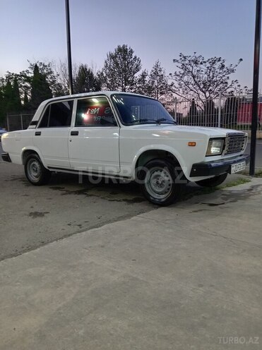 LADA (VAZ) 2107-4