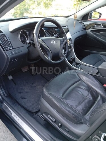Hyundai Sonata-10