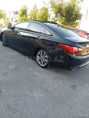 Hyundai Sonata-5
