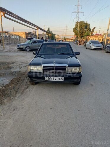 Mercedes 190-1