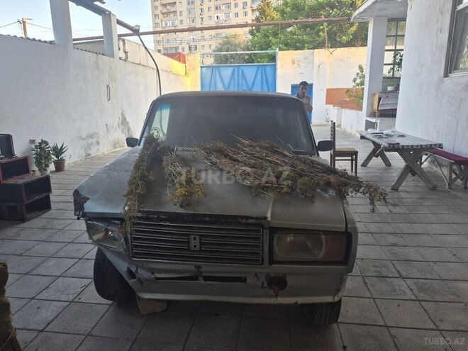 LADA (VAZ) 2107-1