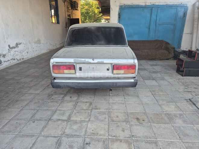 LADA (VAZ) 2107-5