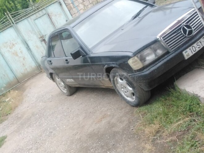 Mercedes 190-1