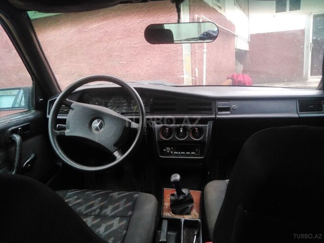 Mercedes 190-4