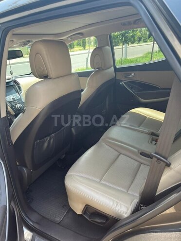 Hyundai Santa Fe-8