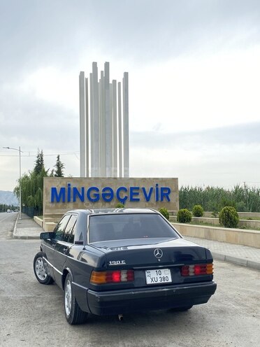 Mercedes 190-2