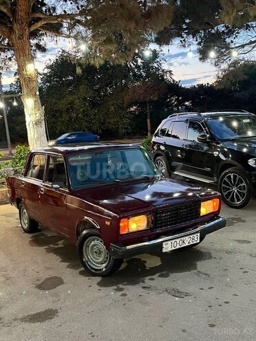 LADA (VAZ) 2107-1