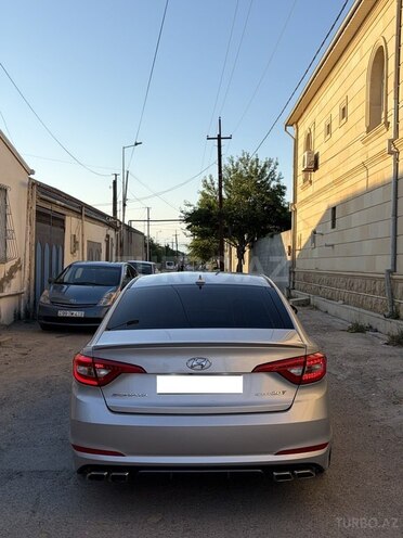 Hyundai Sonata-2