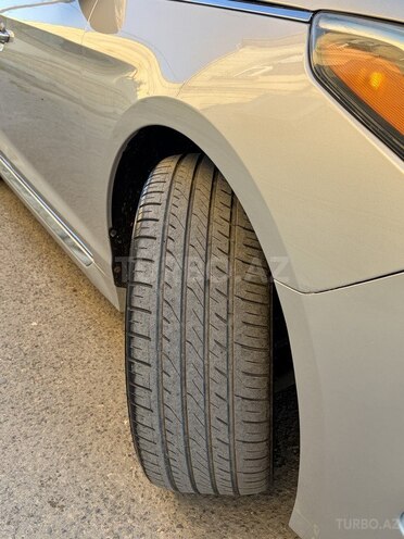 Hyundai Sonata-6