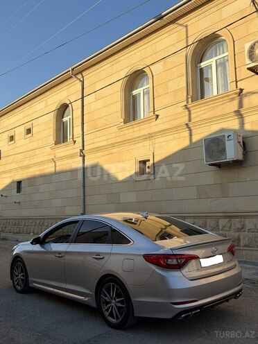 Hyundai Sonata-5