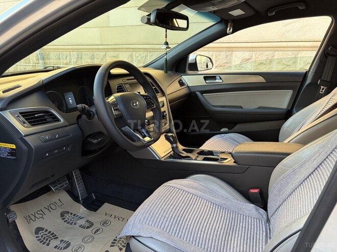 Hyundai Sonata-9