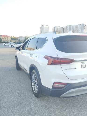 Hyundai Santa Fe-4