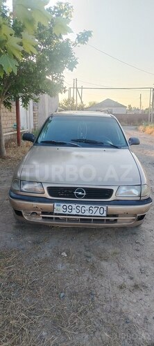 Opel Astra-1