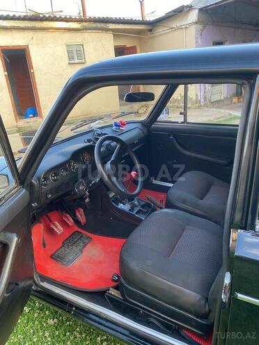 LADA (VAZ) 2106-5