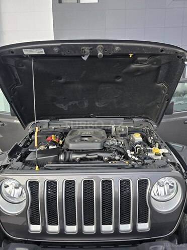 Jeep Wrangler-10