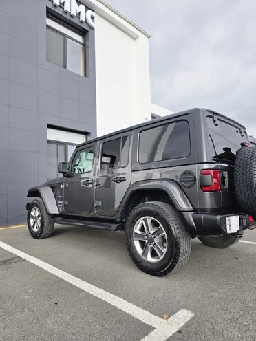 Jeep Wrangler-18
