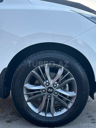 Hyundai ix35-7