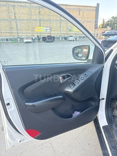 Hyundai ix35-12