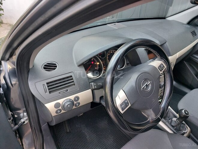 Opel Astra-10
