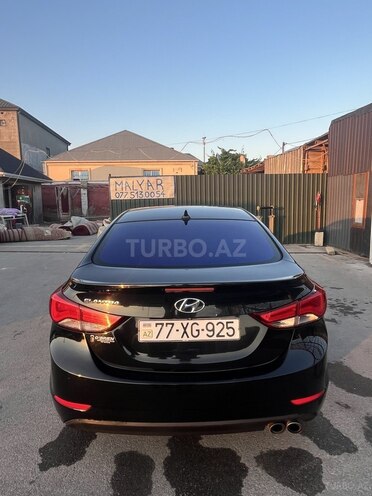 Hyundai Elantra-2