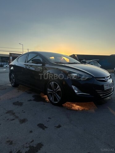 Hyundai Elantra-5