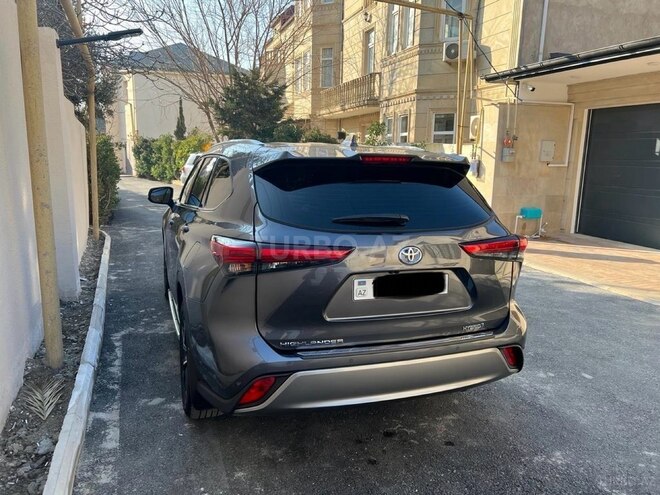Toyota Highlander-4