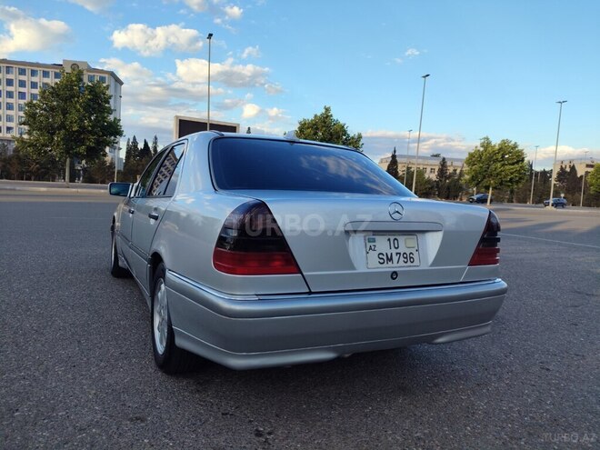 Mercedes C 180-4