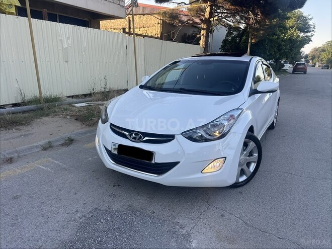 Hyundai Elantra-4