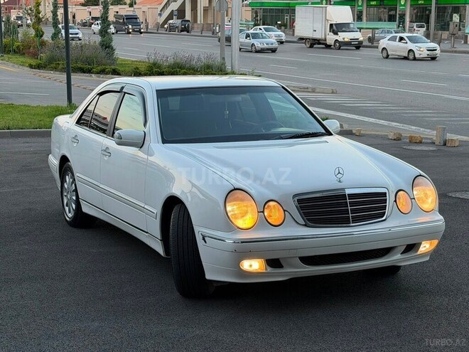 Mercedes E 240-2