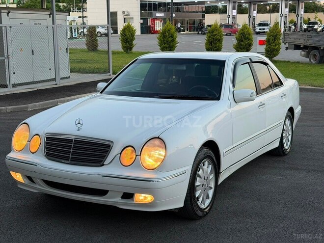 Mercedes E 240-6