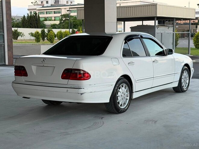Mercedes E 240-8