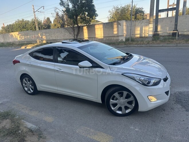 Hyundai Elantra-5