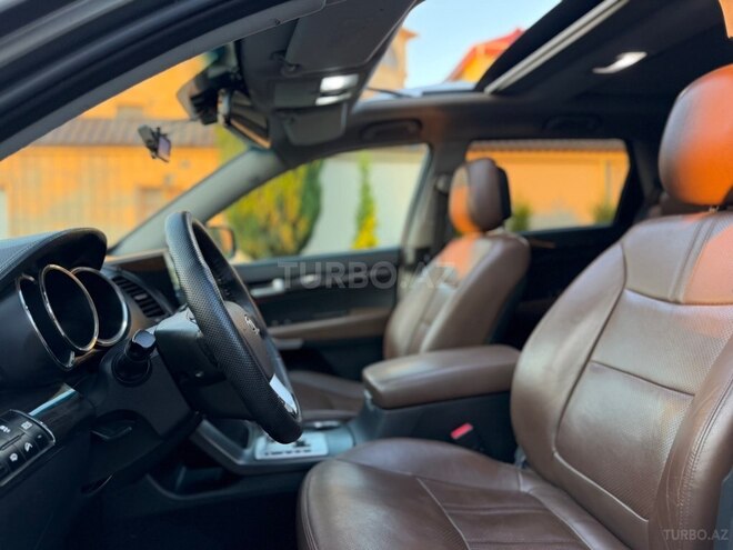 Kia Sorento-8