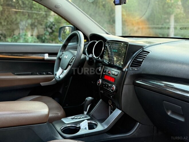 Kia Sorento-10
