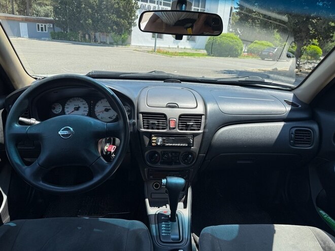 Nissan Sunny-6