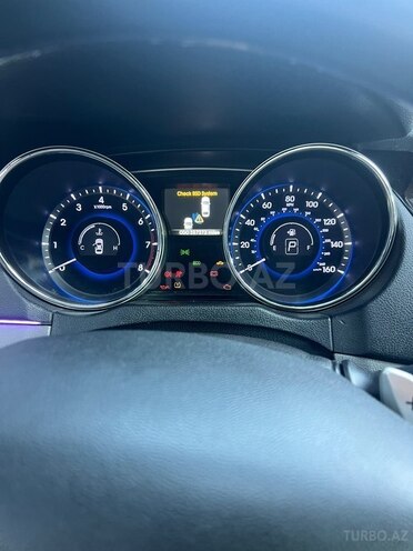 Hyundai Sonata-5