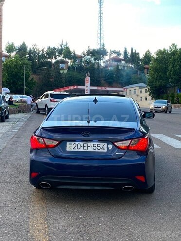 Hyundai Sonata-2