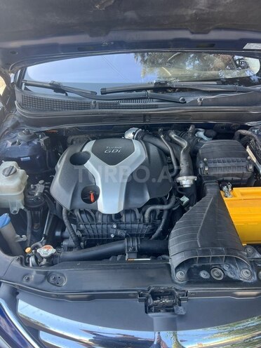 Hyundai Sonata-11