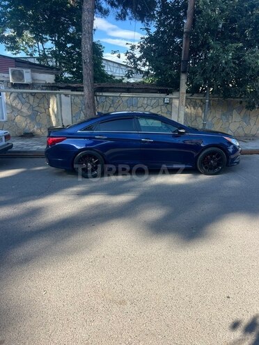 Hyundai Sonata-14