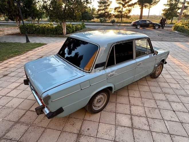 LADA (VAZ) 2106-7