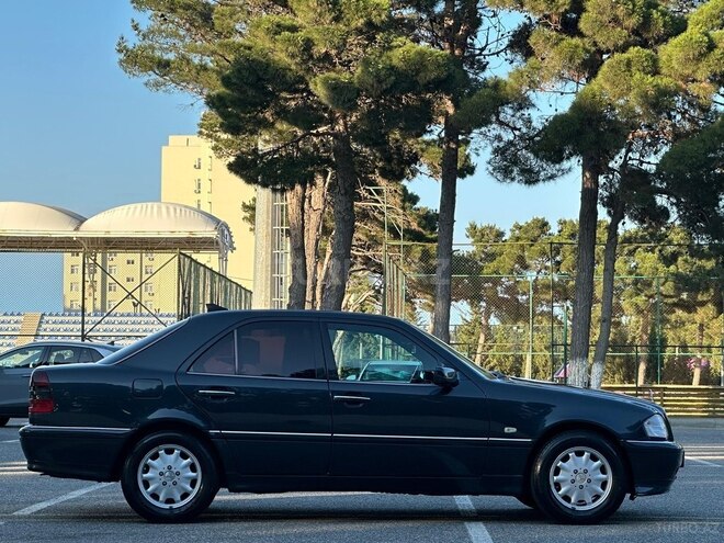 Mercedes C 200-8