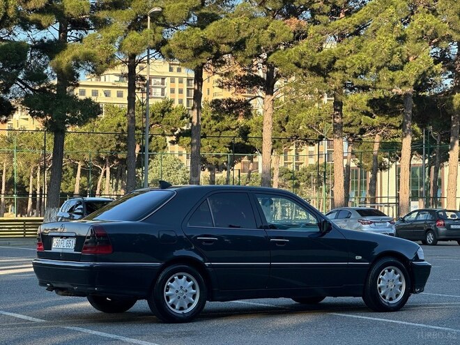 Mercedes C 200-9