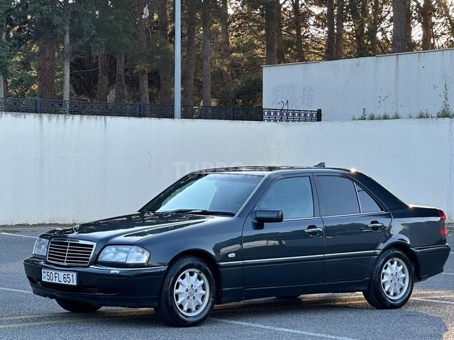 Mercedes C 200-11