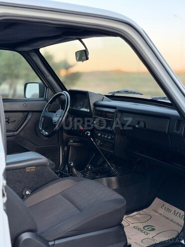 LADA (VAZ) Niva-12